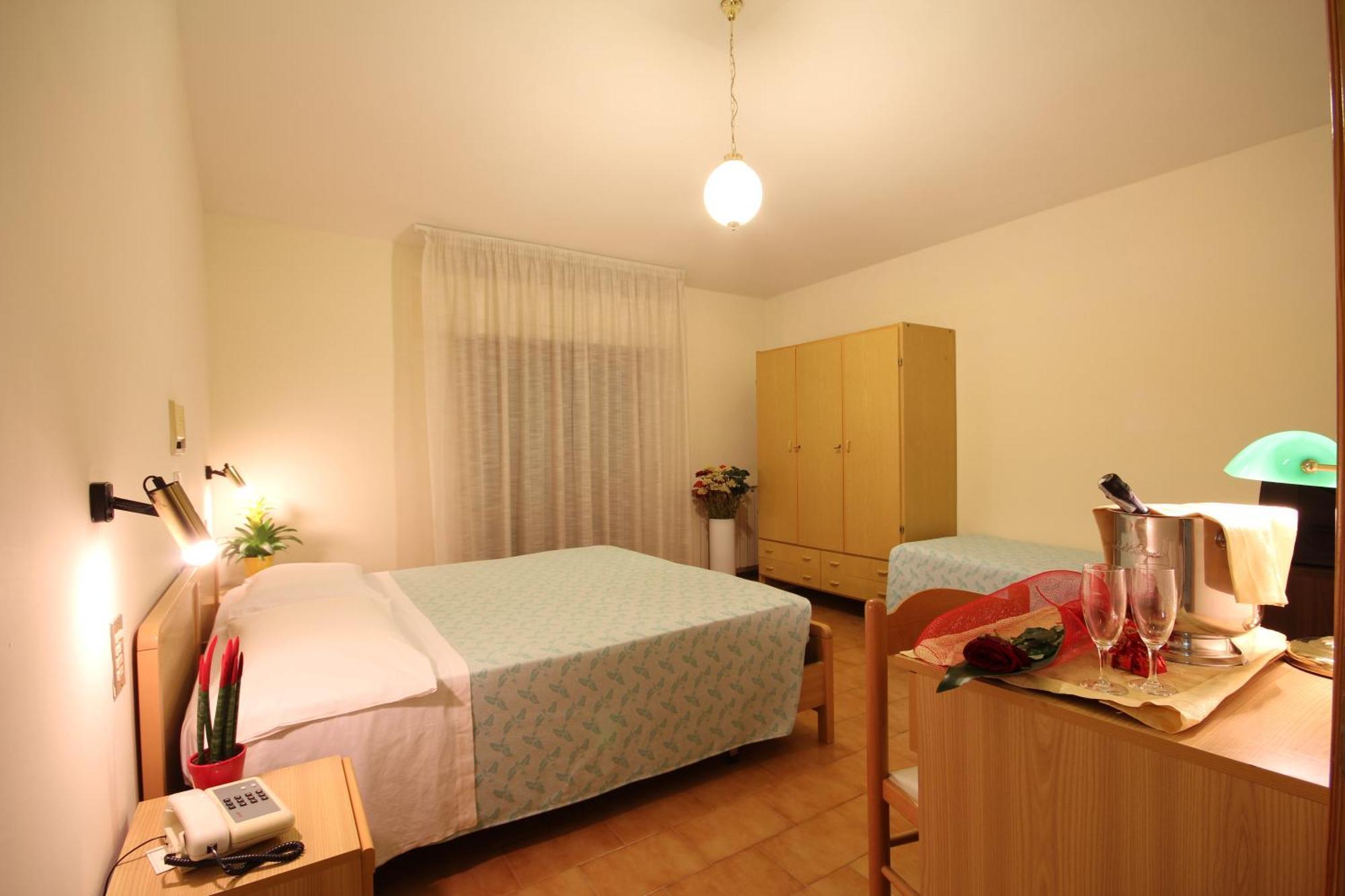 Hotel Villa Luca Chianciano Terme Kamer foto